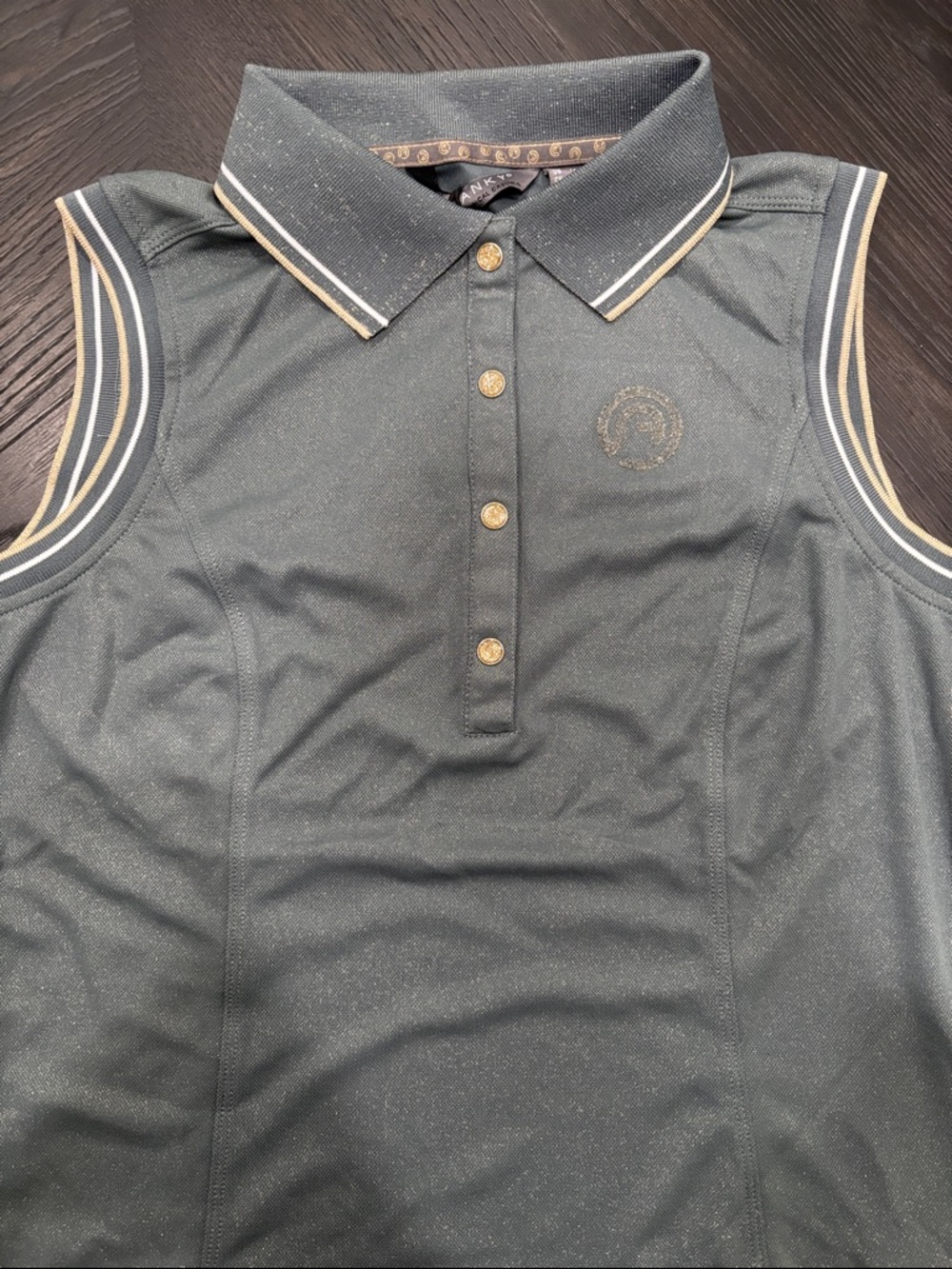 Sleeveless riding top